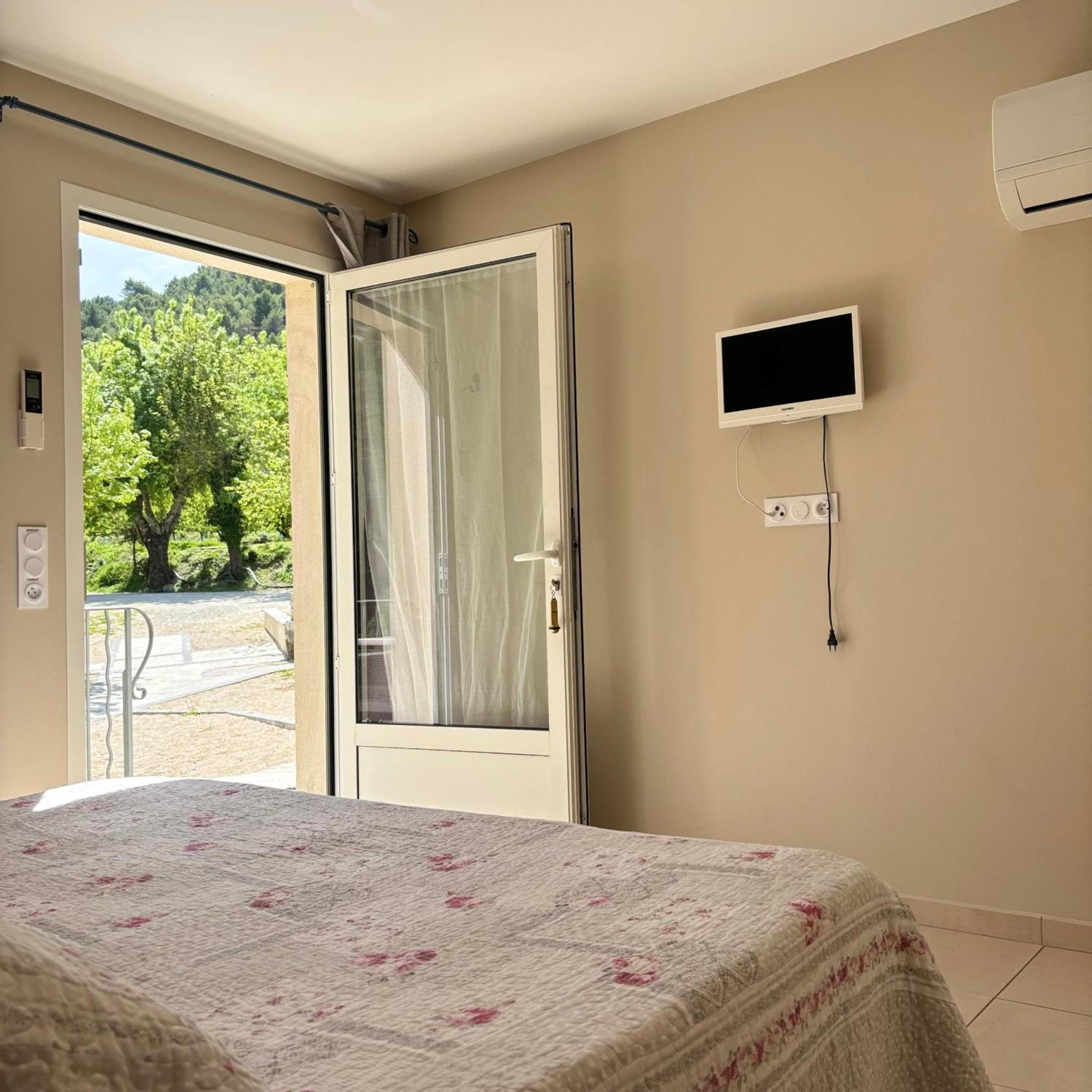 Hotel Domaine Saint Julien à Buis-les-Baronnies Extérieur photo